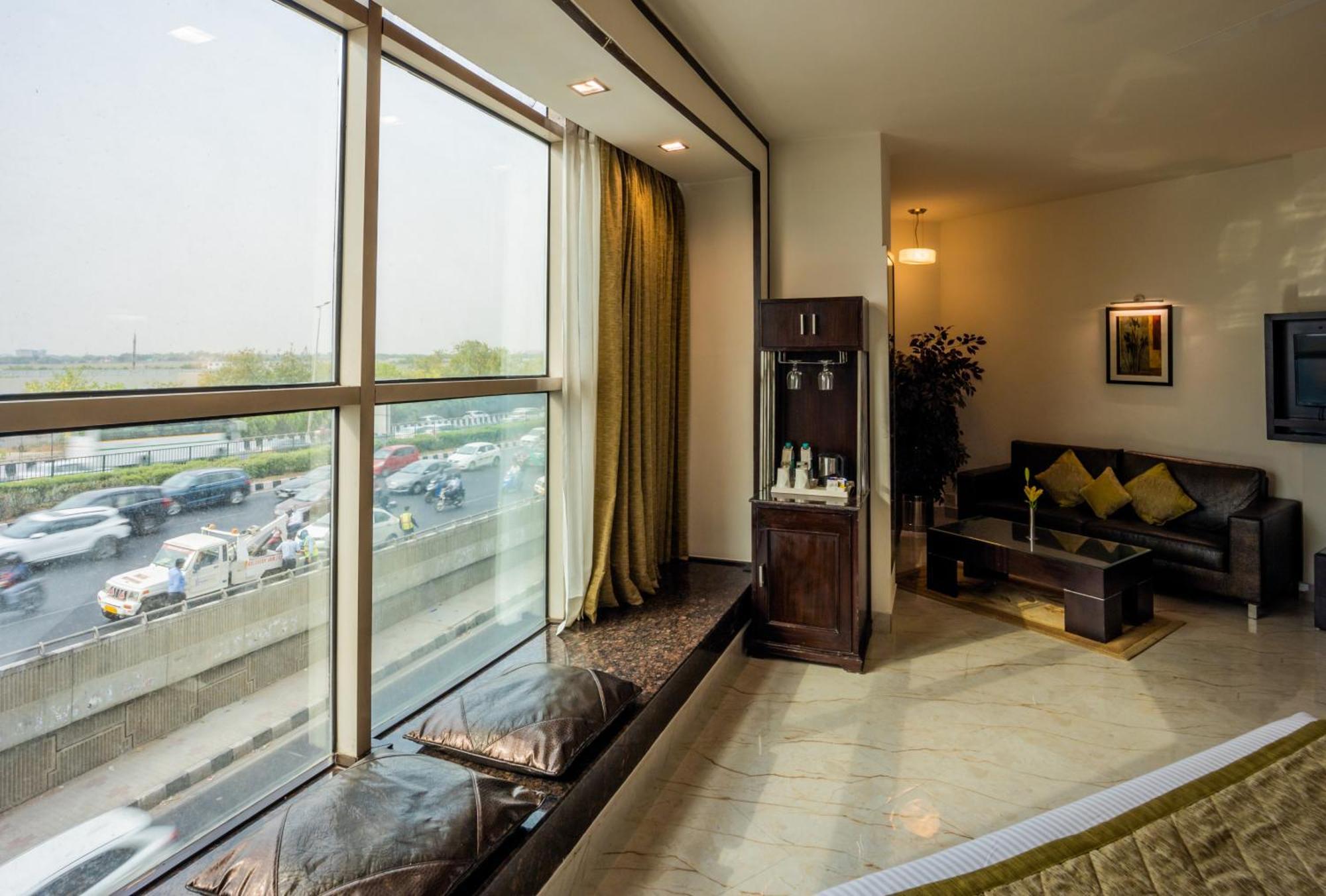 Hotel Shanti Palace Mahipalpur New Delhi Bagian luar foto