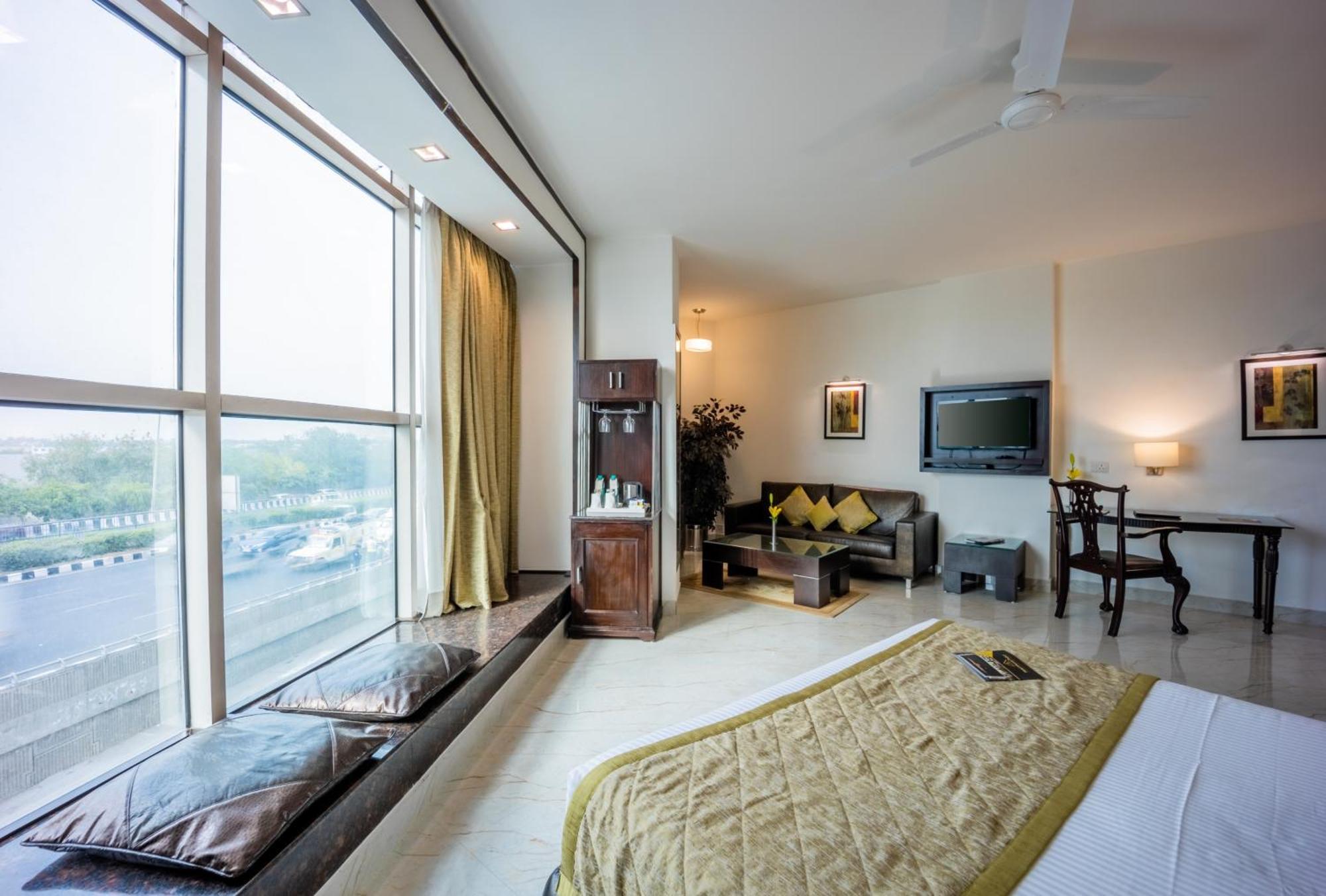 Hotel Shanti Palace Mahipalpur New Delhi Bagian luar foto