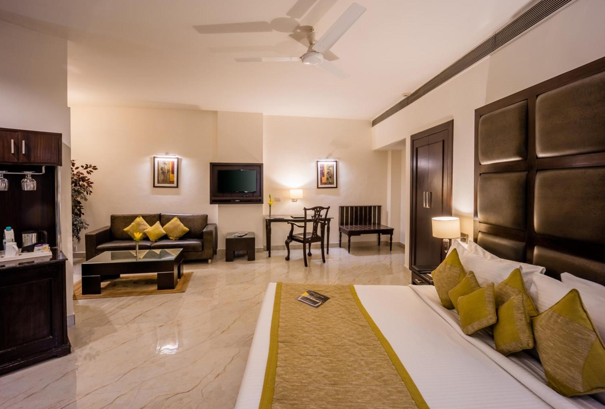 Hotel Shanti Palace Mahipalpur New Delhi Bagian luar foto