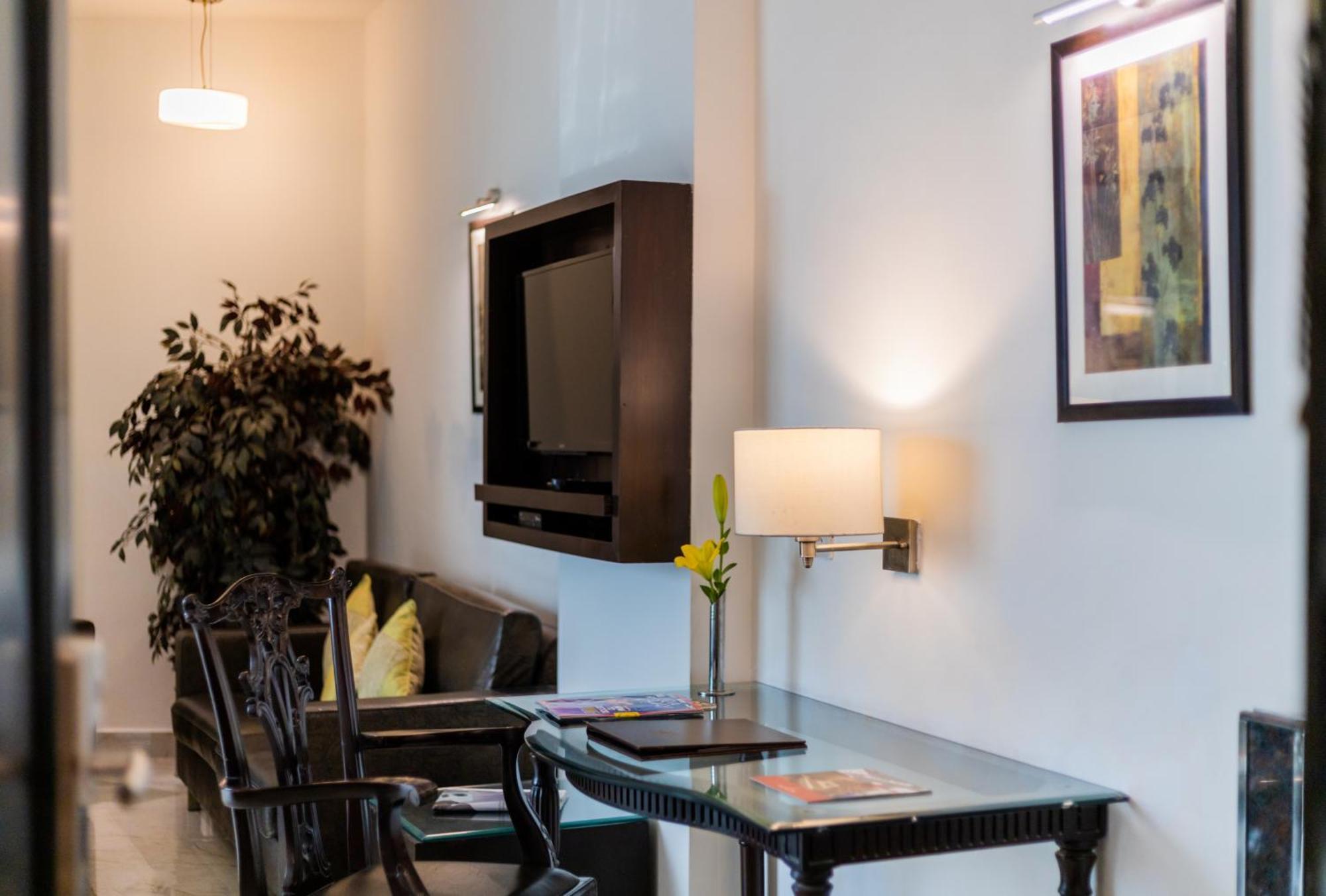 Hotel Shanti Palace Mahipalpur New Delhi Bagian luar foto